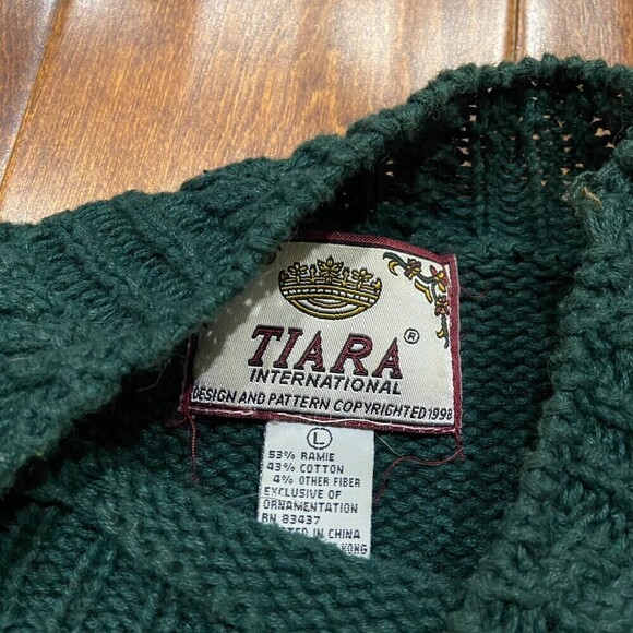 Tiara International Hand Knit Winter Santa X-Mas Crewneck Sweater Women's Large - Picture 8 of 9